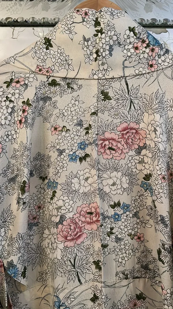 Shop Kyoto Vintage Warehouse - Silk Kimono - Ecru With Flowers